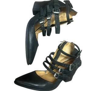 A.S.98 10.5 (41) mint near new cond “Markie” Black Crisscross Strap Heels
